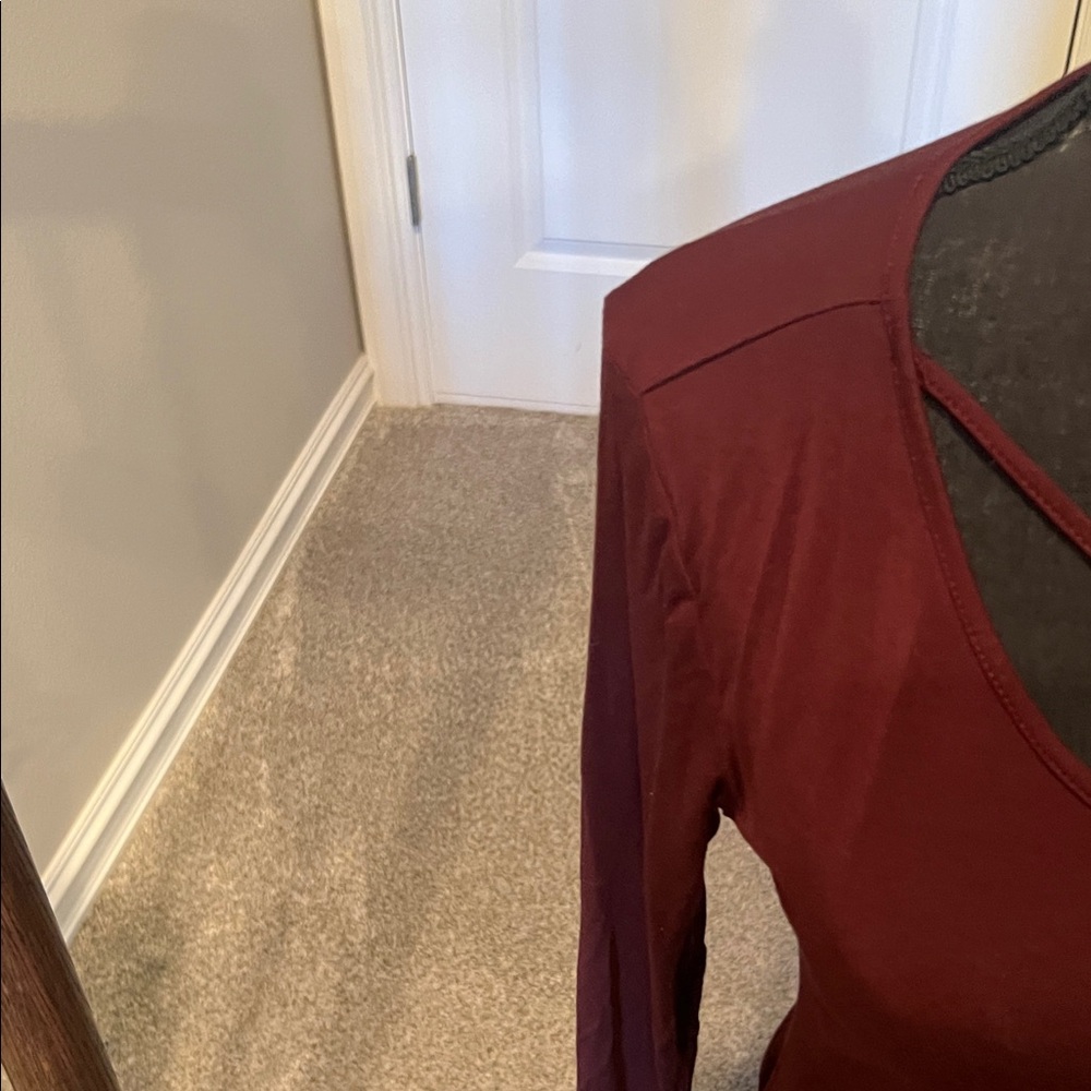 Zeagoo Women’s Burgundy Asymmetrical Tunic Top Size M Long Sleeve V-Neck Flowy - Picture 7 of 15
